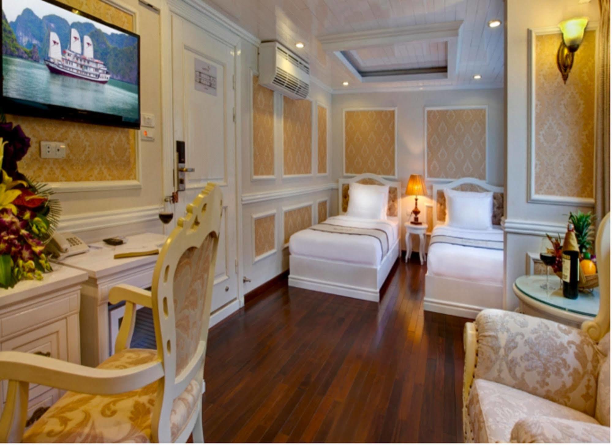 Signature Halong Cruise Ha Long Exterior photo
